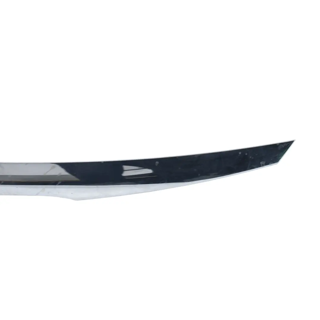 Mercedes W205 Moulure Chromée Éclairage Plaque Immatriculation Hayon - SKU A2057430000-1 - Numéro de pièce A2057430000