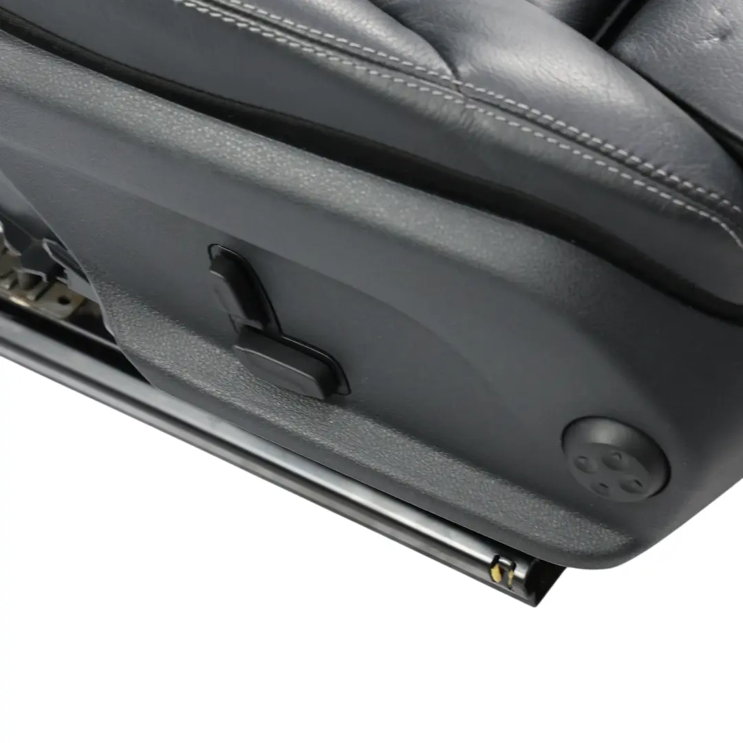 Mercedes C253 Siège Avant Chauffant Droit Intérieur Cuir Noir - SKU A2059106112-6 - Numéro de pièce A2059106112