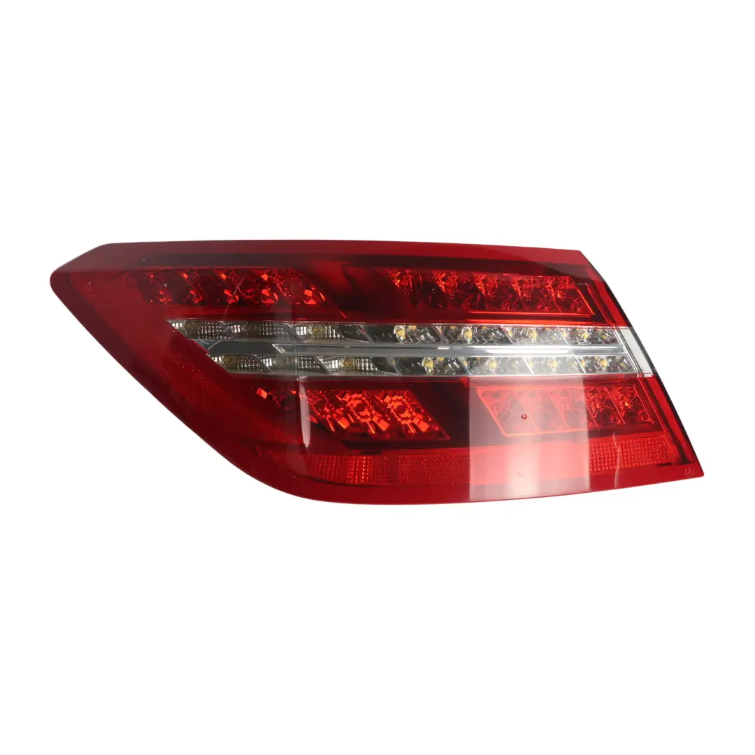Piloto Trasero Izquierdo para Mercedes A207 C207 con número de pieza A2079060158 Mercedes A207 C207 Piloto Trasero Izquierdo - SKU A2079060158-3 - Número de pieza A2079060158