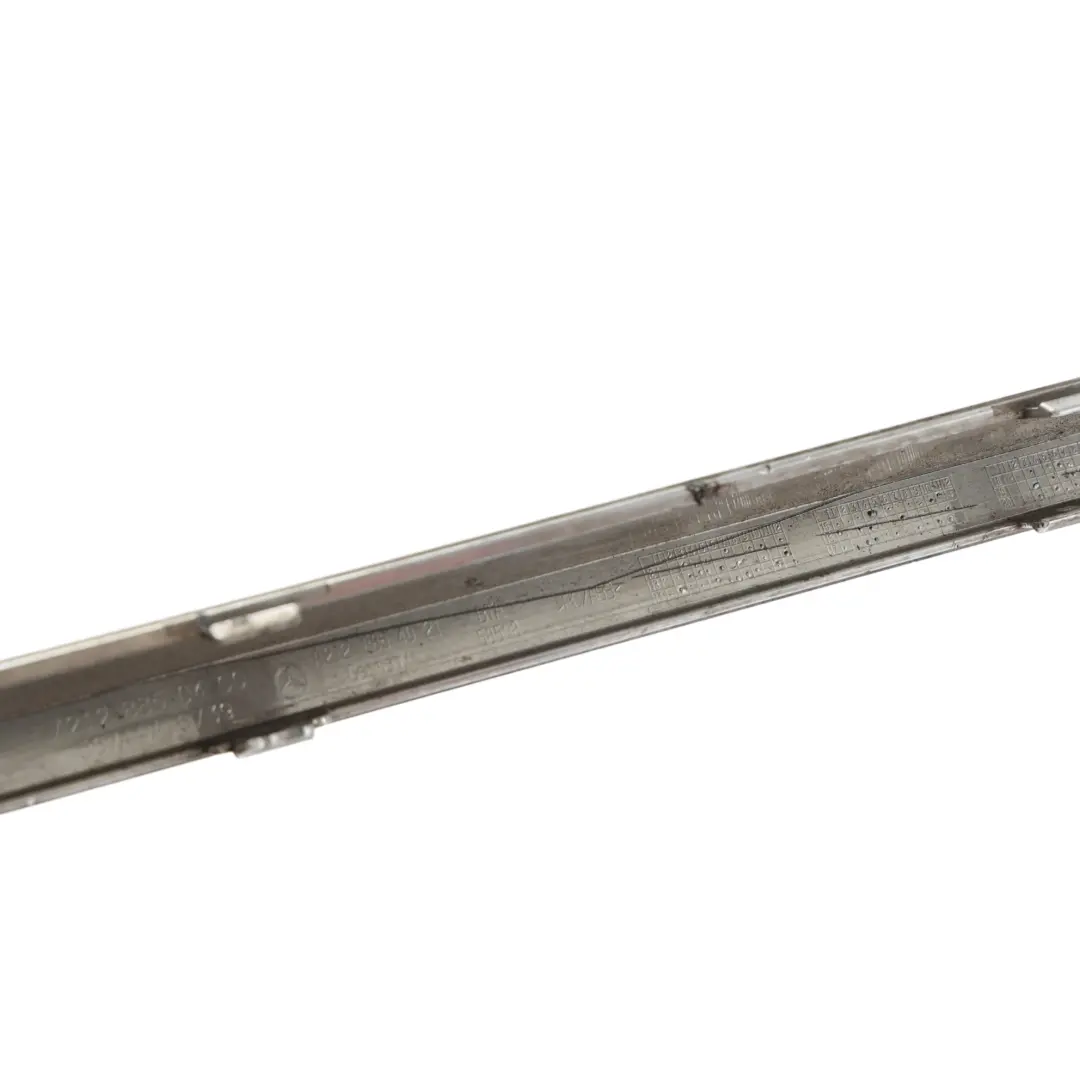Baguette Chromée Pare-chocs Arrière Cache Panneau pour Mercedes E W212 à propos du numéro de pièce A2128854021 Mercedes E W212 Baguette Chromée Pare-chocs Arrière Cache Panneau - SKU A2128854021 - Numéro de pièce A2128854021