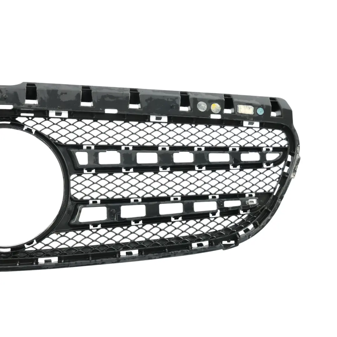 Rejilla Central Paragolpes Delantero Panel Radiador para Mercedes W246 con número de pieza A2468880460 Mercedes W246 Rejilla Central Paragolpes Delantero Panel Radiador - SKU A2468880460 - Número de pieza A2468880460