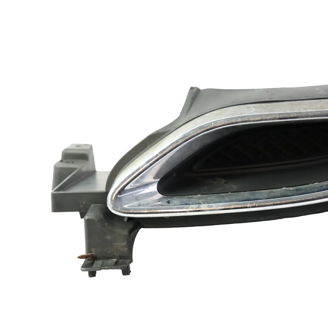 Moldura Escape Cromada Trasera Izquierda para Mercedes GLC X253 AMG con número de pieza A2538554100 Mercedes GLC X253 AMG Moldura Escape Cromada Trasera Izquierda - SKU A2538554100 - Número de pieza A2538554100