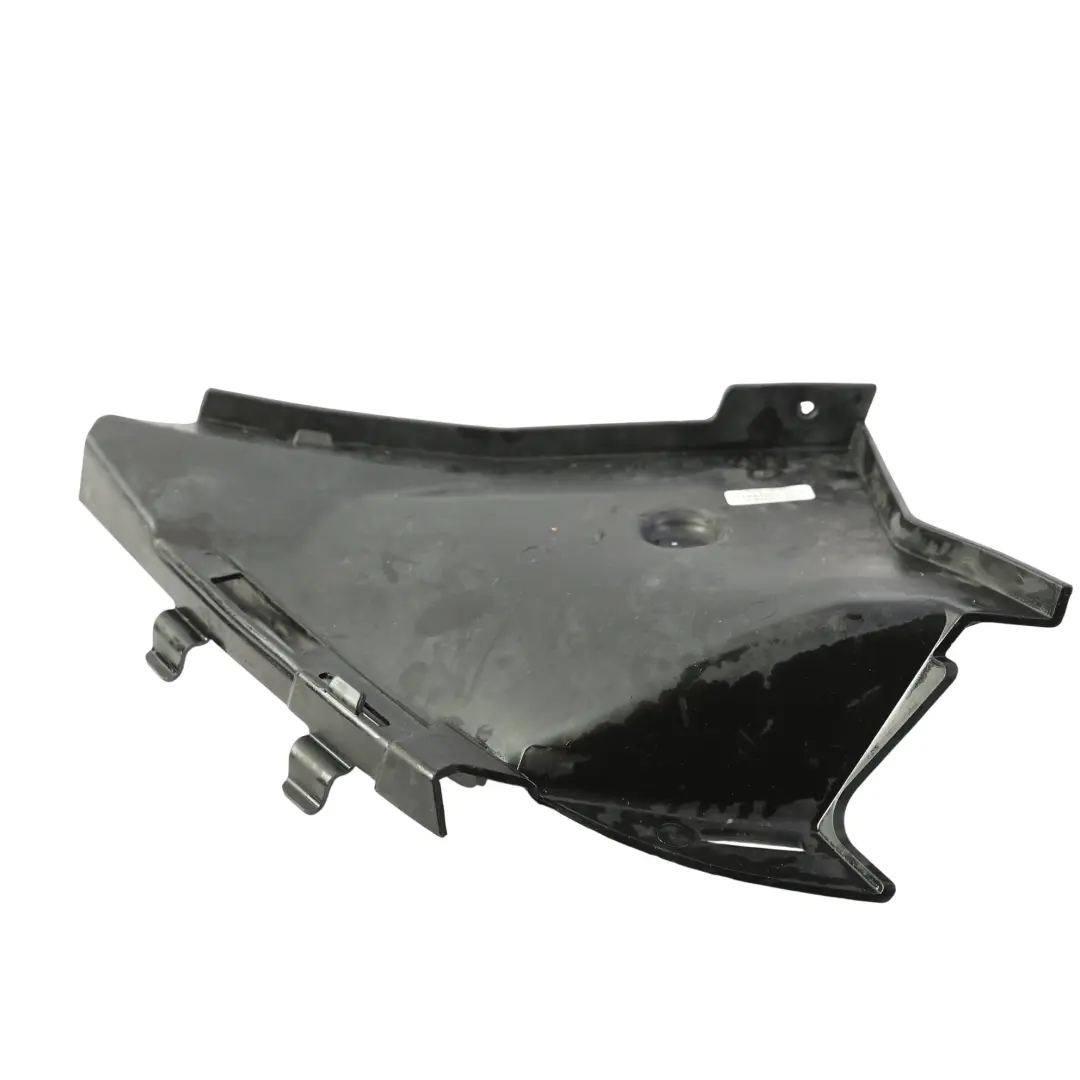 Kierownica Powietrza Przednia Prawa do Mercedes GLC X253 C253 AMG o numerze A2538853200 Mercedes GLC X253 C253 AMG Kierownica Powietrza Przednia Prawa - SKU A2538853200 - Numer Części A2538853200