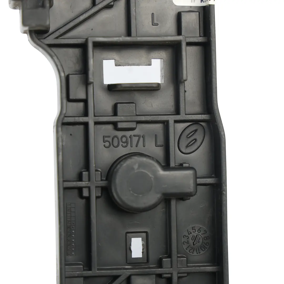 C451 Cadre Joint Feu Arrière Gauche pour Smart Fortwo à propos du numéro de pièce A4518260158 Smart Fortwo C451 Cadre Joint Feu Arrière Gauche - SKU A4518260158 - Numéro de pièce A4518260158