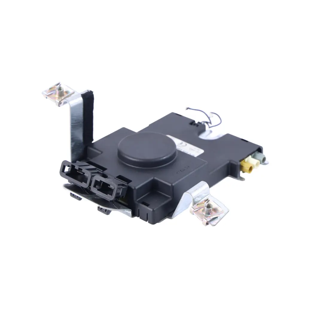 Amplificador Antena Módulo Portón Trasero Izquierdo para Audi A3 8P con número de pieza 8P0035225 Audi A3 8P Amplificador Antena Módulo Portón Trasero Izquierdo - SKU 8P0035225 - Número de pieza 8P0035225