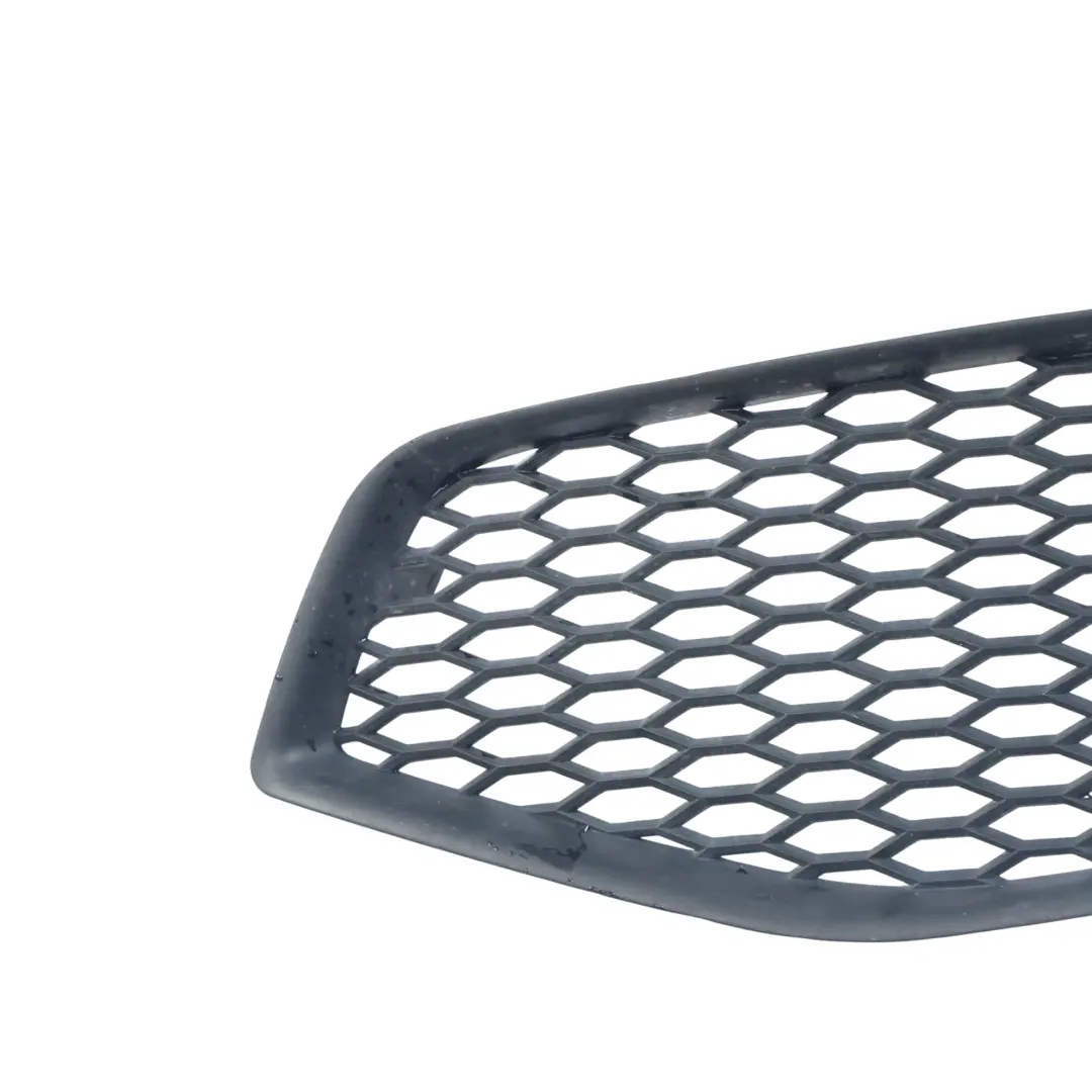 Kratka Zderzaka Przedniego Atrapa Halogenu Lewa do Audi S3 8P o numerze 8P0807681D Audi S3 8P Kratka Zderzaka Przedniego Atrapa Halogenu Lewa - SKU 8P0807681D - Numer Części 8P0807681D
