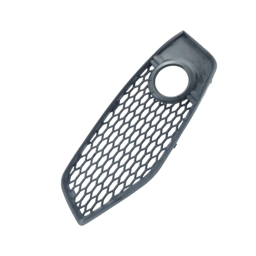 Kratka Zderzaka Przedniego Atrapa Halogenu Lewa do Audi S3 8P o numerze 8P0807681D Audi S3 8P Kratka Zderzaka Przedniego Atrapa Halogenu Lewa - SKU 8P0807681D - Numer Części 8P0807681D