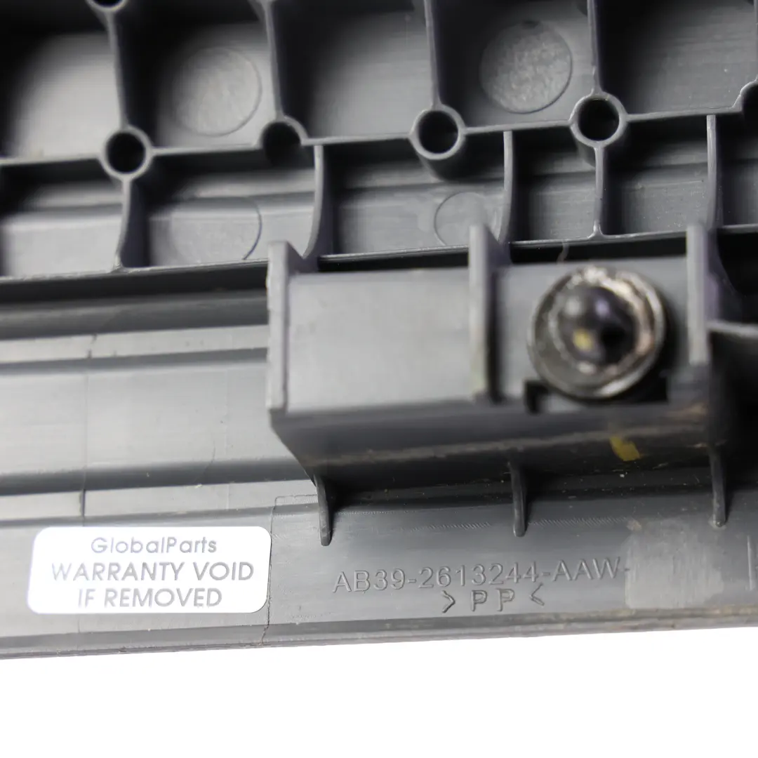 Mk6 Nakładka Na Próg Tylnych Drzwi Prawa do Ford Ranger o numerze AB39-2613244-AAW Ford Ranger Mk6 Nakładka Na Próg Tylnych Drzwi Prawa - SKU AB39-2613244-AAW - Numer Części AB39-2613244-AAW