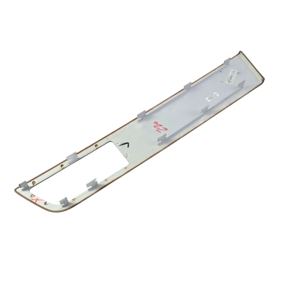 Panel Embellecedor Puerta Trasera Izquierda AH32-274B17 para Range Rover Sport L320 con número de pieza AH32-274B17-LH Range Rover Sport L320 Panel Embellecedor Puerta Trasera Izquierda AH32-274B17 - SKU AH32-274B17-LH - Número de pieza AH32-274B17-LH