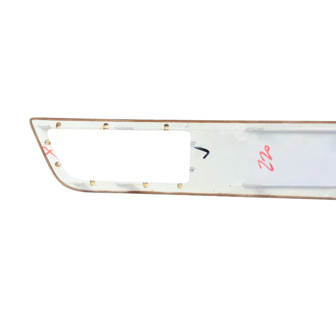 Panel Embellecedor Puerta Trasera Izquierda AH32-274B17 para Range Rover Sport L320 con número de pieza AH32-274B17-LH Range Rover Sport L320 Panel Embellecedor Puerta Trasera Izquierda AH32-274B17 - SKU AH32-274B17-LH - Número de pieza AH32-274B17-LH