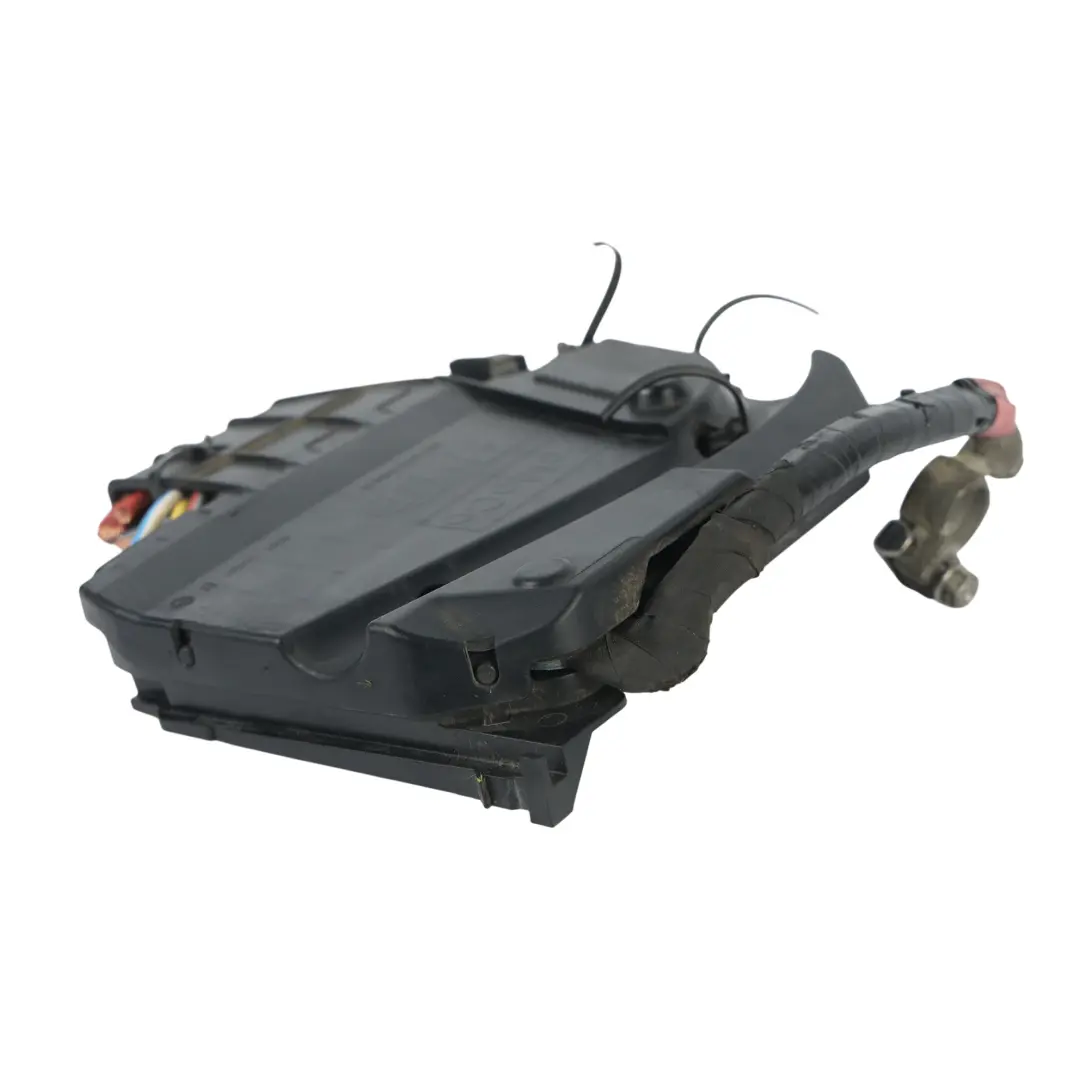 Ford Focus Mk3 Sicherungskasten Batterieklemme Modul Abdeckung AV6T-14A067-BC - SKU AV6T-14A067-BC-1-1 - Teilenummer AV6T-14A067-BC-1