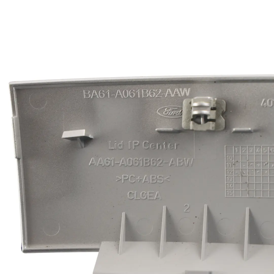 Ford Fiesta Mk7 Tableau de Bord Avant Centre Garniture Panneau - SKU BA61-A061B62-AAW - Numéro de pièce BA61-A061B62-AAW