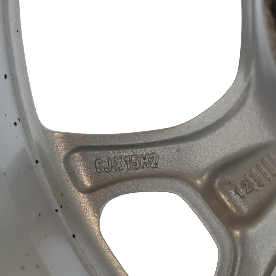 Llanta De Aleación Plateada 15" 6J ET:47.5 para Ford Fiesta Mk7 con número de pieza BA6J-1007-GA Ford Fiesta Mk7 Llanta De Aleación Plateada 15" 6J ET:47.5 - SKU BA6J-1007-GA-SL1 - Número de pieza BA6J-1007-GA