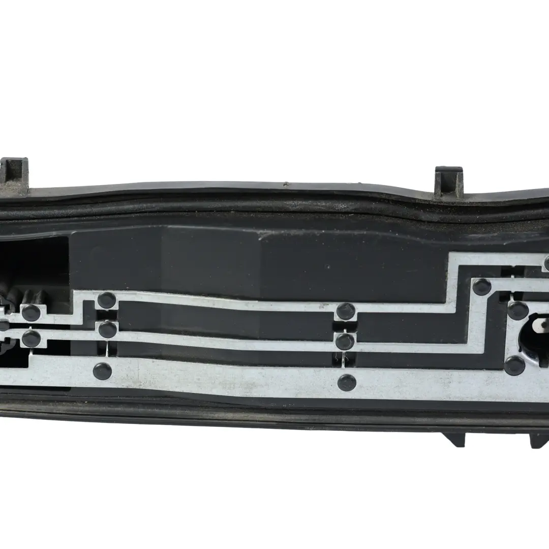Mk8 Portalámparas Piloto Trasero Izquierdo para Ford Transit con número de pieza BK31-13N099-AB Ford Transit Mk8 Portalámparas Piloto Trasero Izquierdo - SKU BK31-13N099-AB - Número de pieza BK31-13N099-AB