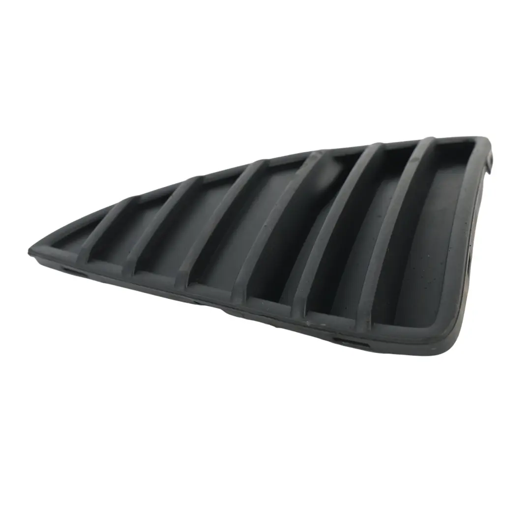 Ford Focus Mk3 Calandre Pare-Chocs Avant Gauche Noir - SKU BM51-17K947-A - Numéro de pièce BM51-17K947-A