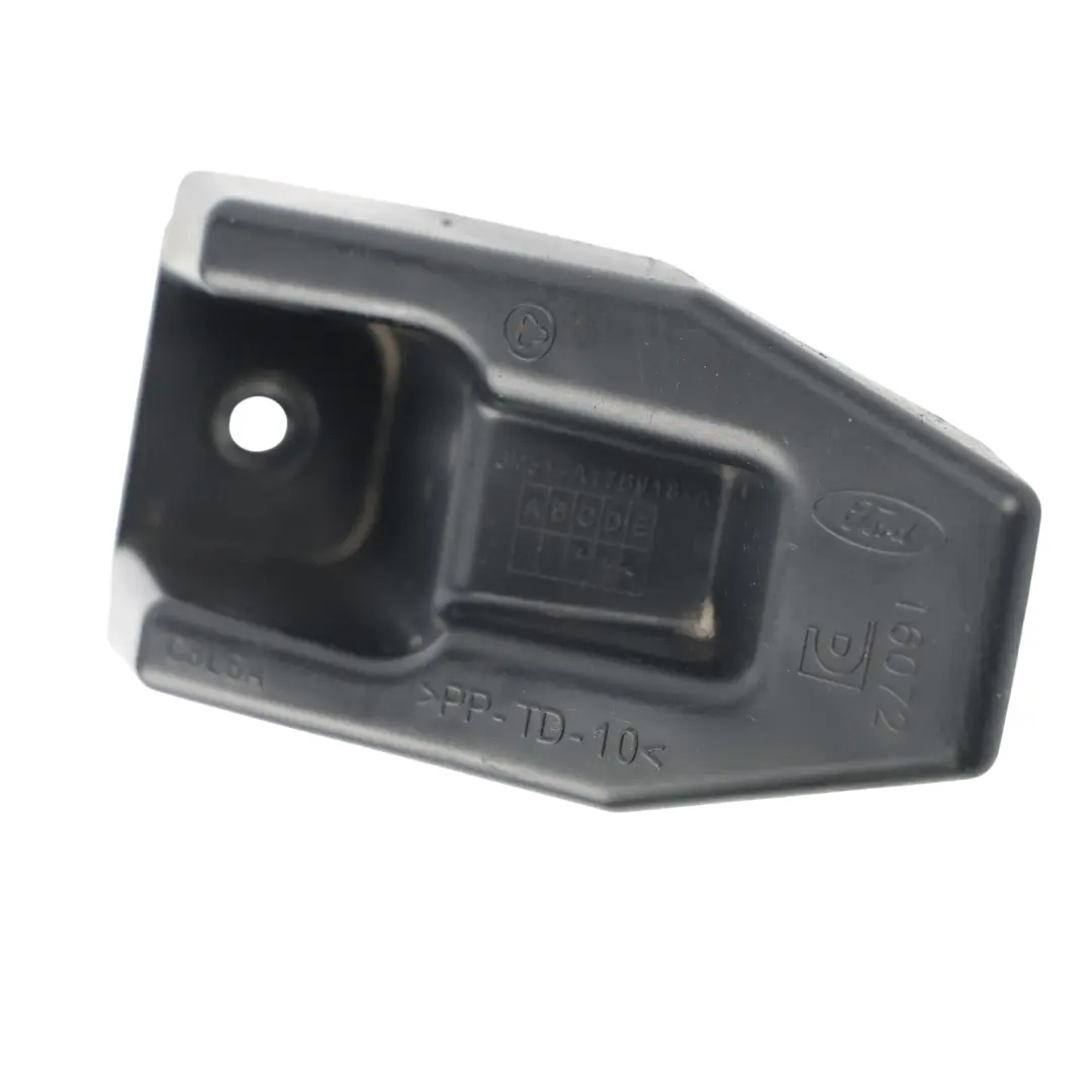 Ford Focus Mk3 Tylny Prawy Uchwyt Mocowania Zderzaka - SKU BM51-A17B918-A - Numer Części BM51-A17B918-A