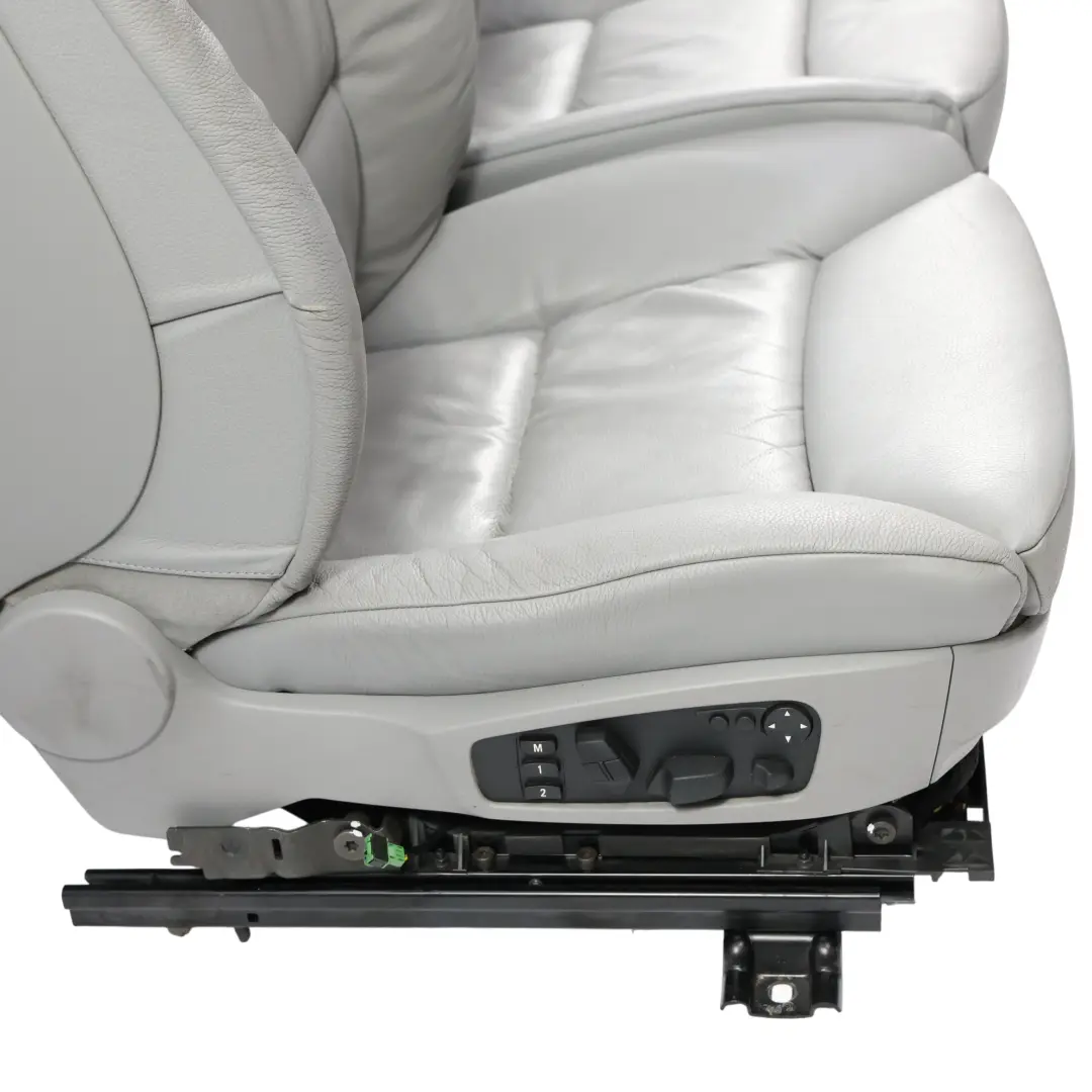 Sedili Ant Post Pelle Dakota Grigio Elettrici Memoria Riscaldati Set per BMW E60 con numero di parte BMW-E60-SEATS-SET-LEATHER-GRAU-LCAD BMW E60 Sedili Ant Post Pelle Dakota Grigio Elettrici Memoria Riscaldati Set - SKU BMW-E60-SEATS-SET-LEATHER-GRAU-LCAD - Numero di parte BMW-E60-SEATS-SET-LEATHER-GRAU-LCAD