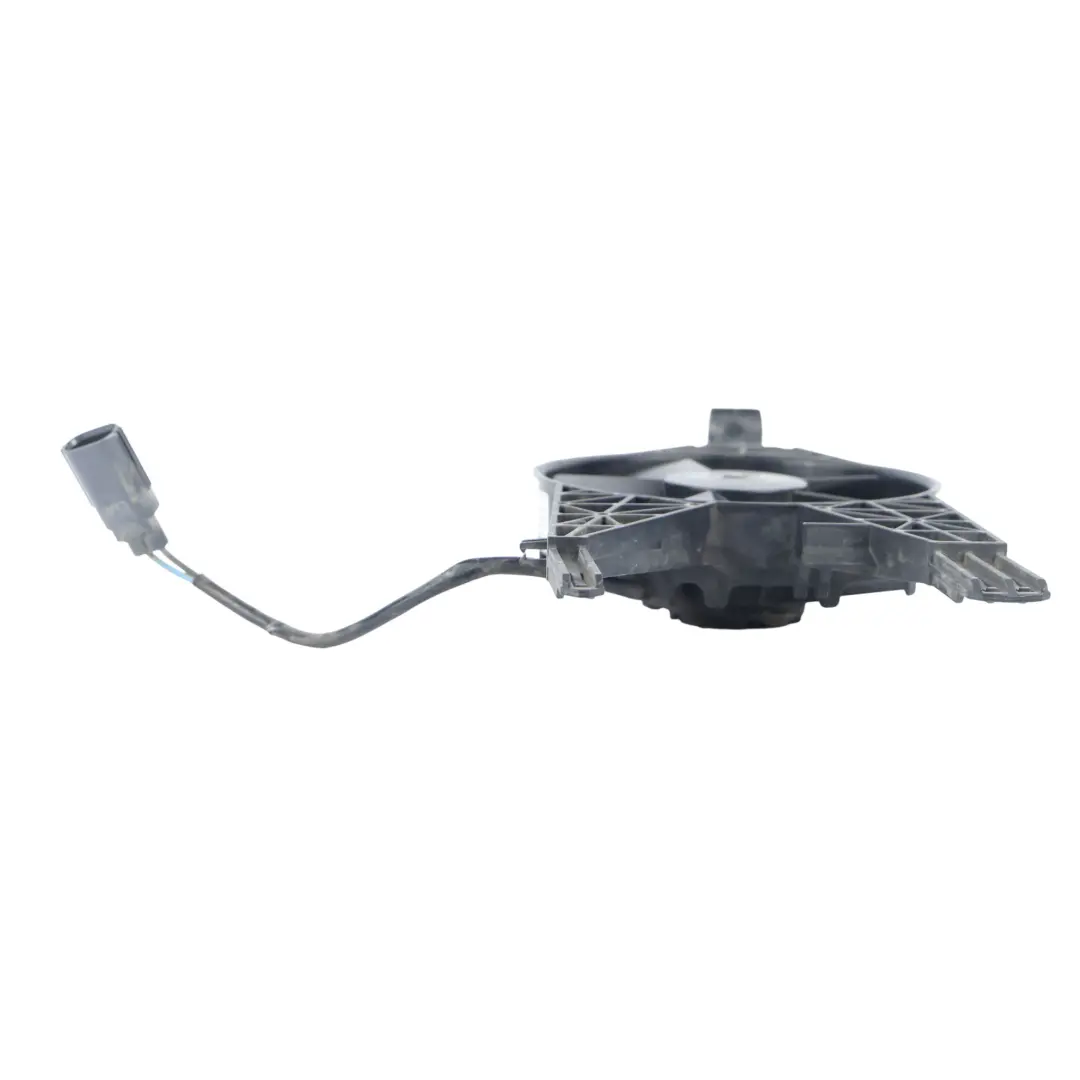 Wentylator Intercoolera do Ford Fiesta Mk7 o numerze C1B1-8C607-HC Ford Fiesta Mk7 Wentylator Intercoolera - SKU C1B1-8C607-HC - Numer Części C1B1-8C607-HC