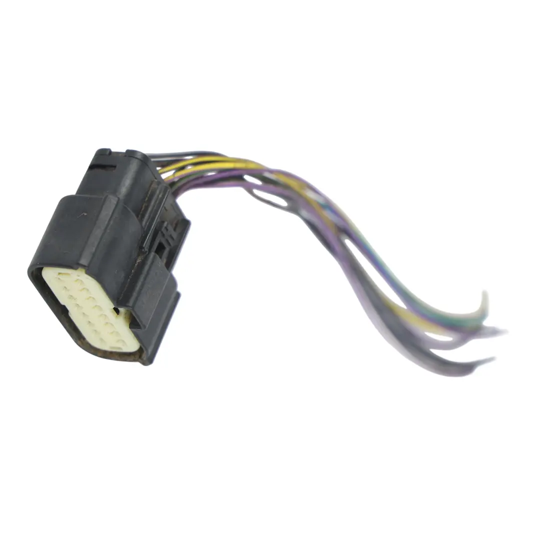 Conector Faro Cableado Delantero Derecho para Ford Fiesta Mk7 con número de pieza C1BB-13W029-EF Ford Fiesta Mk7 Conector Faro Cableado Delantero Derecho - SKU C1BB-13W029-EF-2 - Número de pieza C1BB-13W029-EF