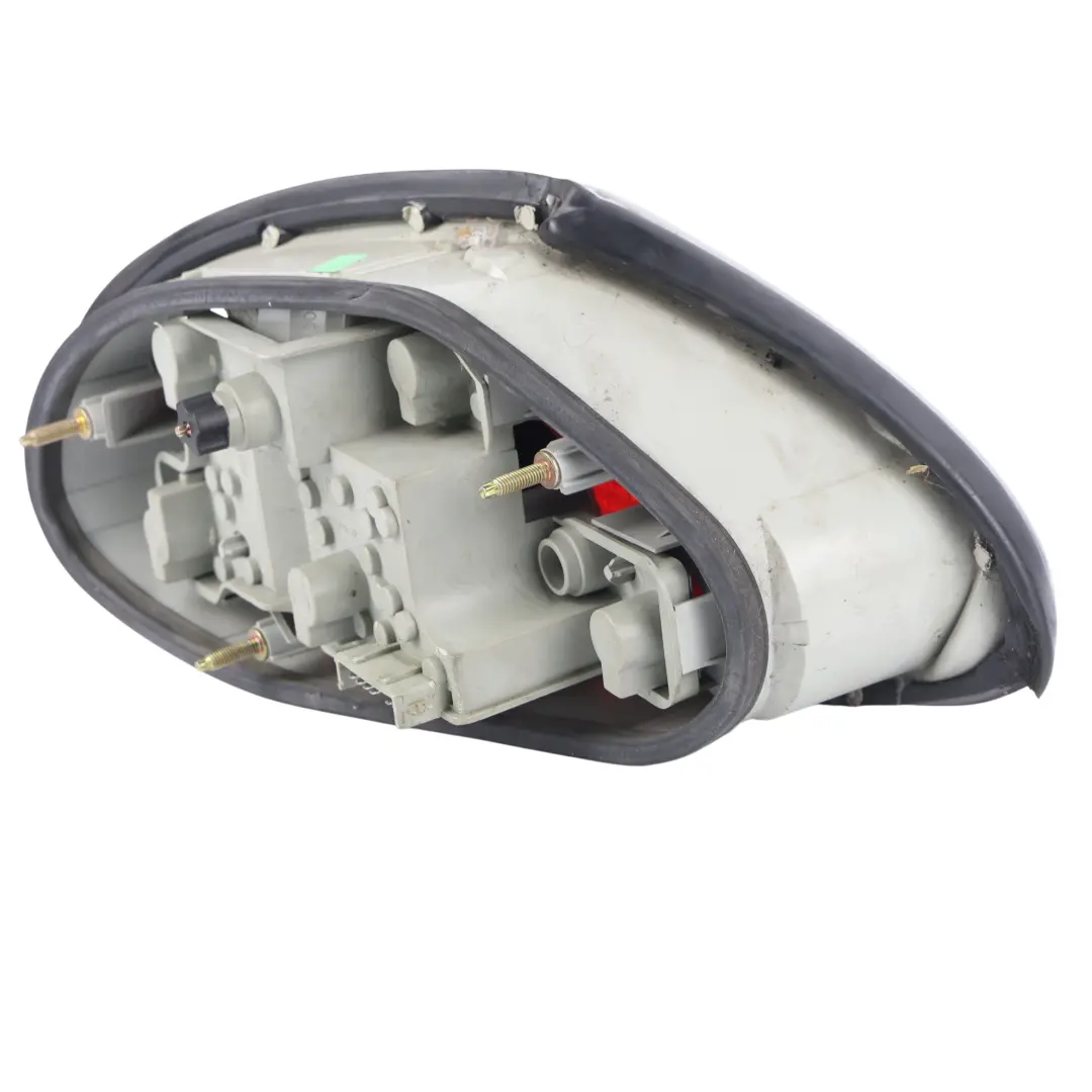 Taillight Lamp Light Right O/S 89021692 to Jaguar XK8 X100 Rear with Part number C2N3718 Jaguar XK8 X100 Rear Taillight Lamp Light Right O/S 89021692 - SKU C2N3718 - Part number C2N3718