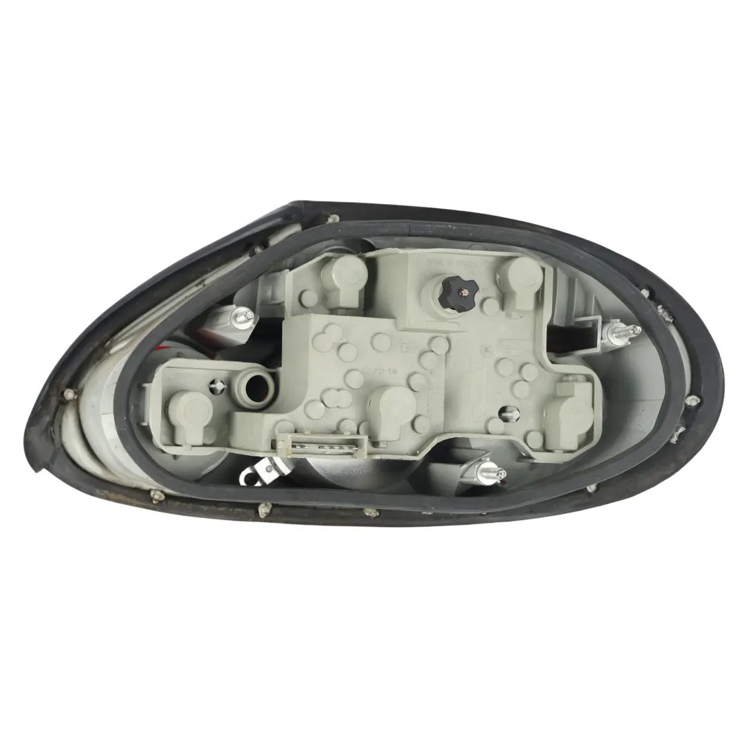 Feu Arrière Gauche 89024328 pour Jaguar XK8 X100 à propos du numéro de pièce C2N3719 Jaguar XK8 X100 Feu Arrière Gauche 89024328 - SKU C2N3719 - Numéro de pièce C2N3719