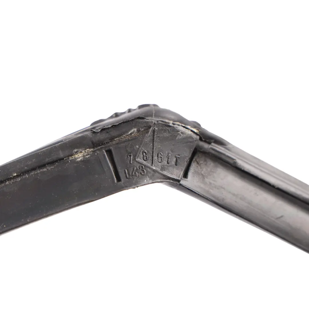 Front Window Run Channel Seal Passenger Door Left N/S to Jaguar X-Type with Part number C2S34473 Jaguar X-Type Front Window Run Channel Seal Passenger Door Left N/S - SKU C2S34473 - Part number C2S34473
