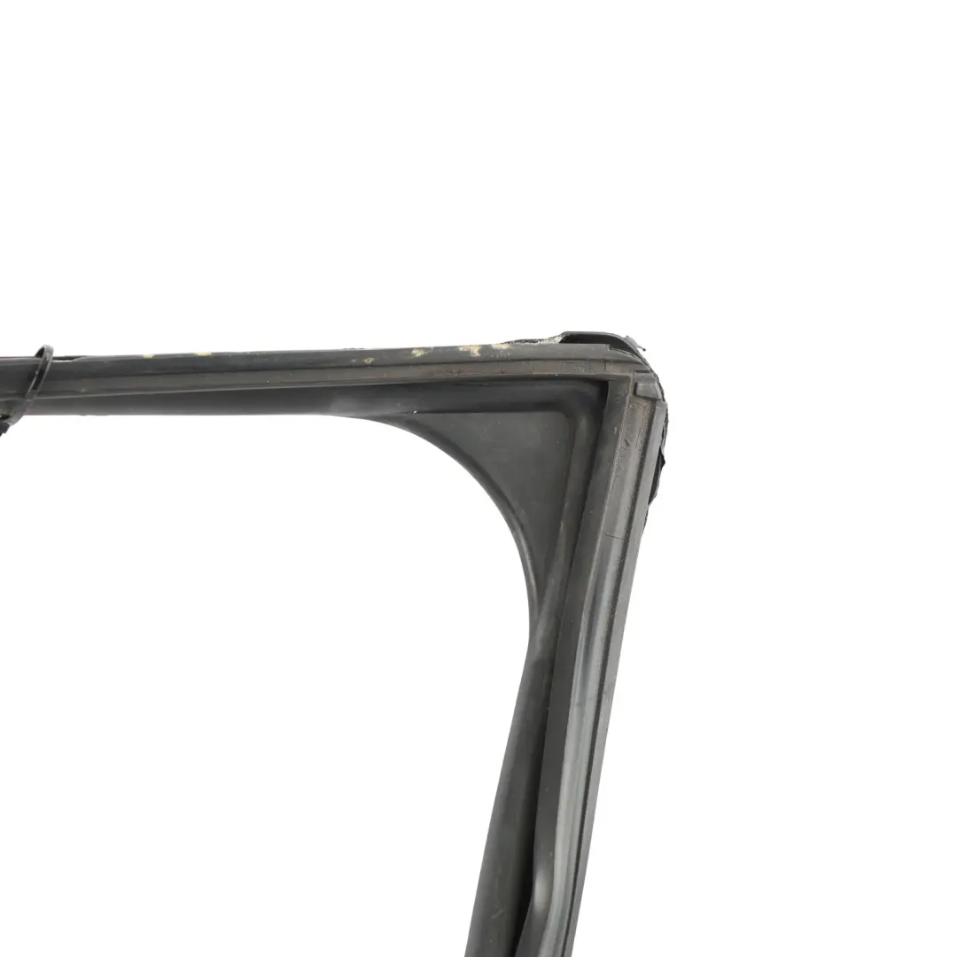 Front Window Run Channel Seal Passenger Door Left N/S to Jaguar X-Type with Part number C2S34473 Jaguar X-Type Front Window Run Channel Seal Passenger Door Left N/S - SKU C2S34473 - Part number C2S34473