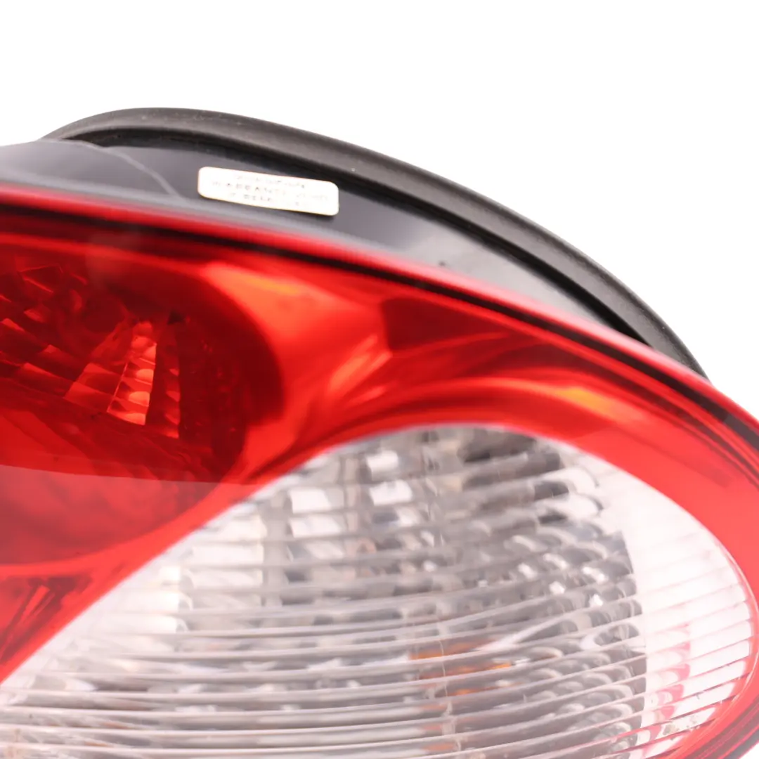 Tail Light Cluster Right O/S to Jaguar X-Type X400 Saloon Rear with Part number C2S40487 Jaguar X-Type X400 Saloon Rear Tail Light Cluster Right O/S - SKU C2S40487-1 - Part number C2S40487