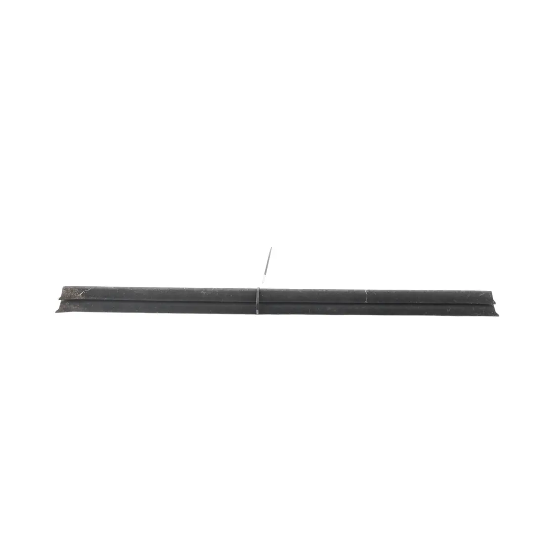 Outer Door Waist Seal Rubber Right O/S 1X43-F25860-AM to Jaguar X-Type X400 Rear with Part number C2S42737 Jaguar X-Type X400 Rear Outer Door Waist Seal Rubber Right O/S 1X43-F25860-AM - SKU C2S42737 - Part number C2S42737