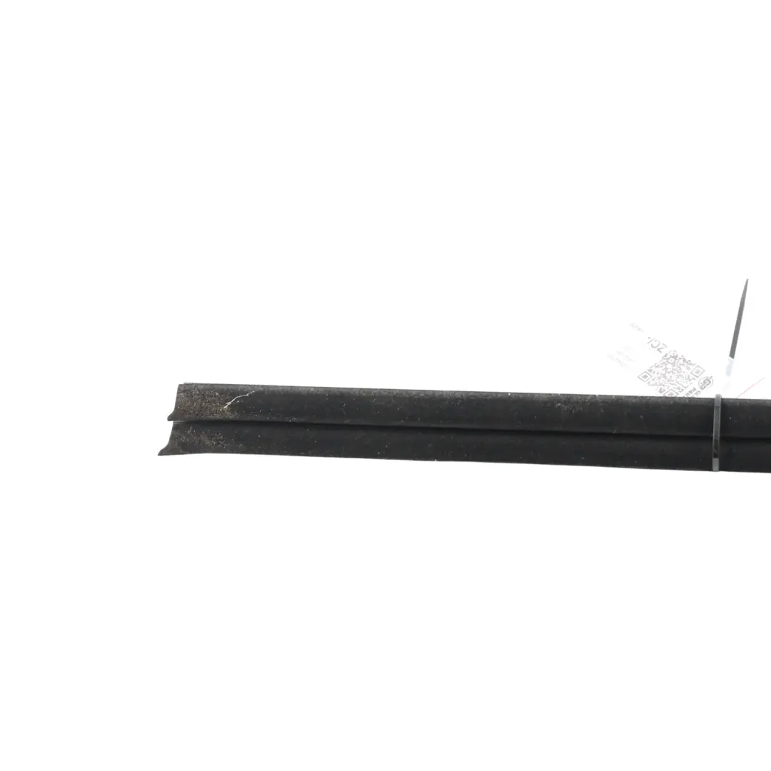 Outer Door Waist Seal Rubber Right O/S 1X43-F25860-AM to Jaguar X-Type X400 Rear with Part number C2S42737 Jaguar X-Type X400 Rear Outer Door Waist Seal Rubber Right O/S 1X43-F25860-AM - SKU C2S42737 - Part number C2S42737