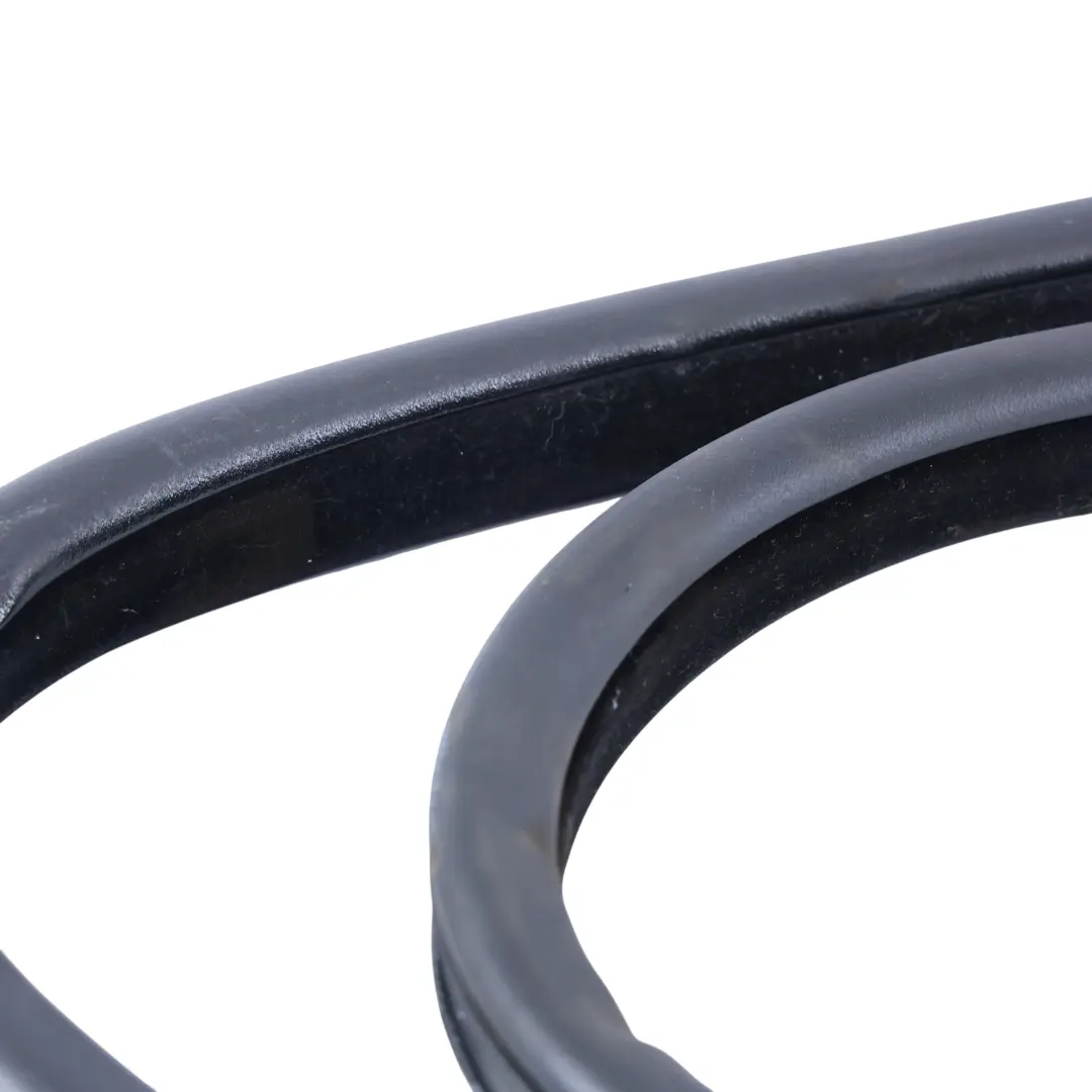 Goma Sellado Puerta Delantera Izquierda Derecha 8X23-F20708 para Jaguar XF X250 con número de pieza C2Z2817 Jaguar XF X250 Goma Sellado Puerta Delantera Izquierda Derecha 8X23-F20708 - SKU C2Z2817 - Número de pieza C2Z2817