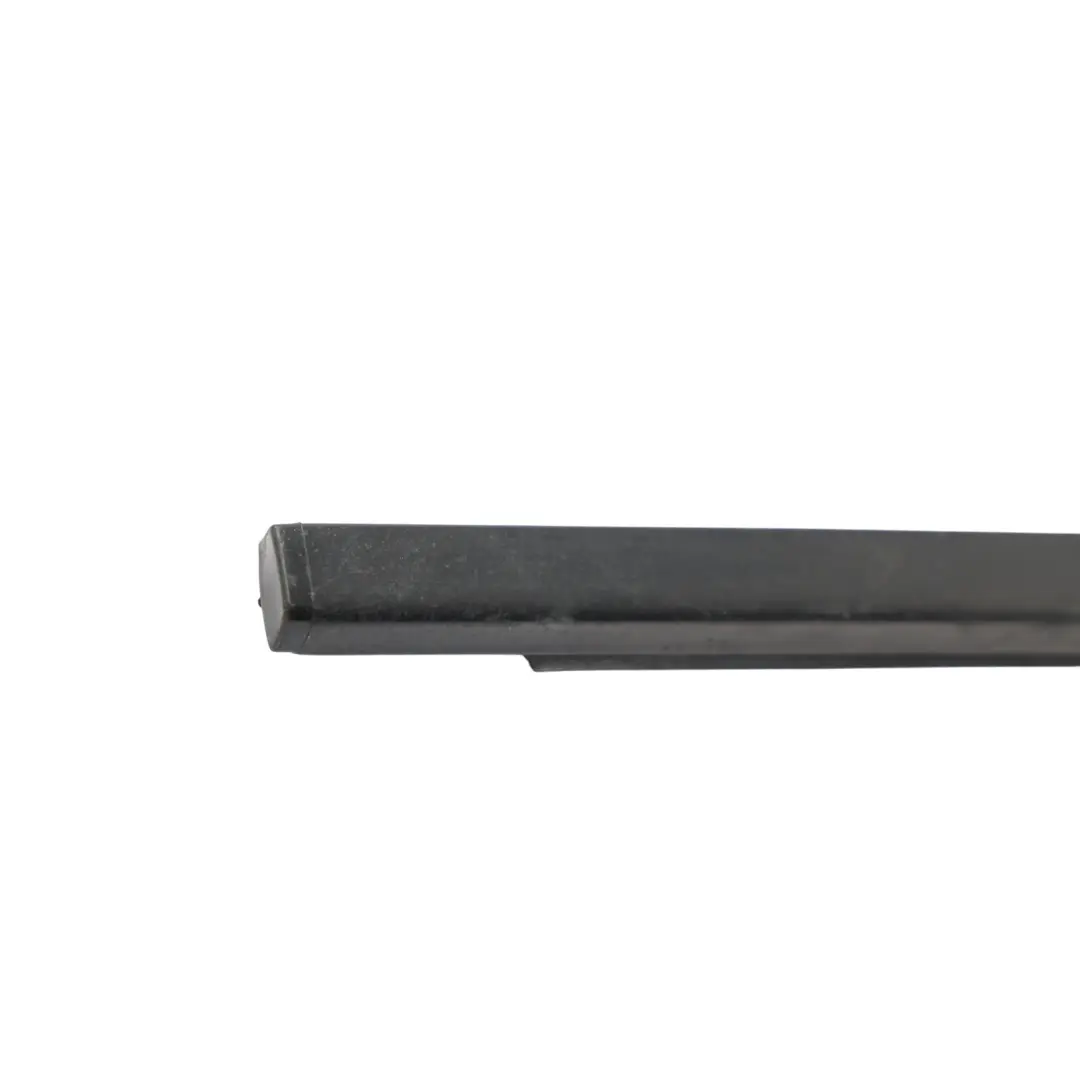 Range Rover L322 Rear Door Window Seal Moulding Outer Left N/S 3H42-24692-BC - SKU CGE500530 - Part number CGE500530
