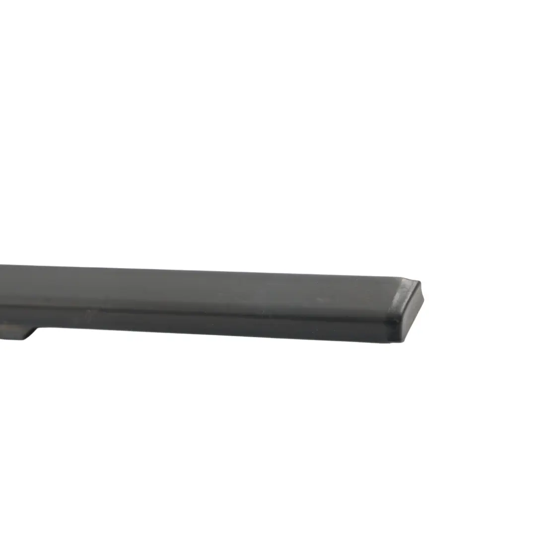 Door Window Seal Moulding Outer Left N/S 3H42-24692-BC to Range Rover L322 Rear with Part number CGE500530 Range Rover L322 Rear Door Window Seal Moulding Outer Left N/S 3H42-24692-BC - SKU CGE500530 - Part number CGE500530