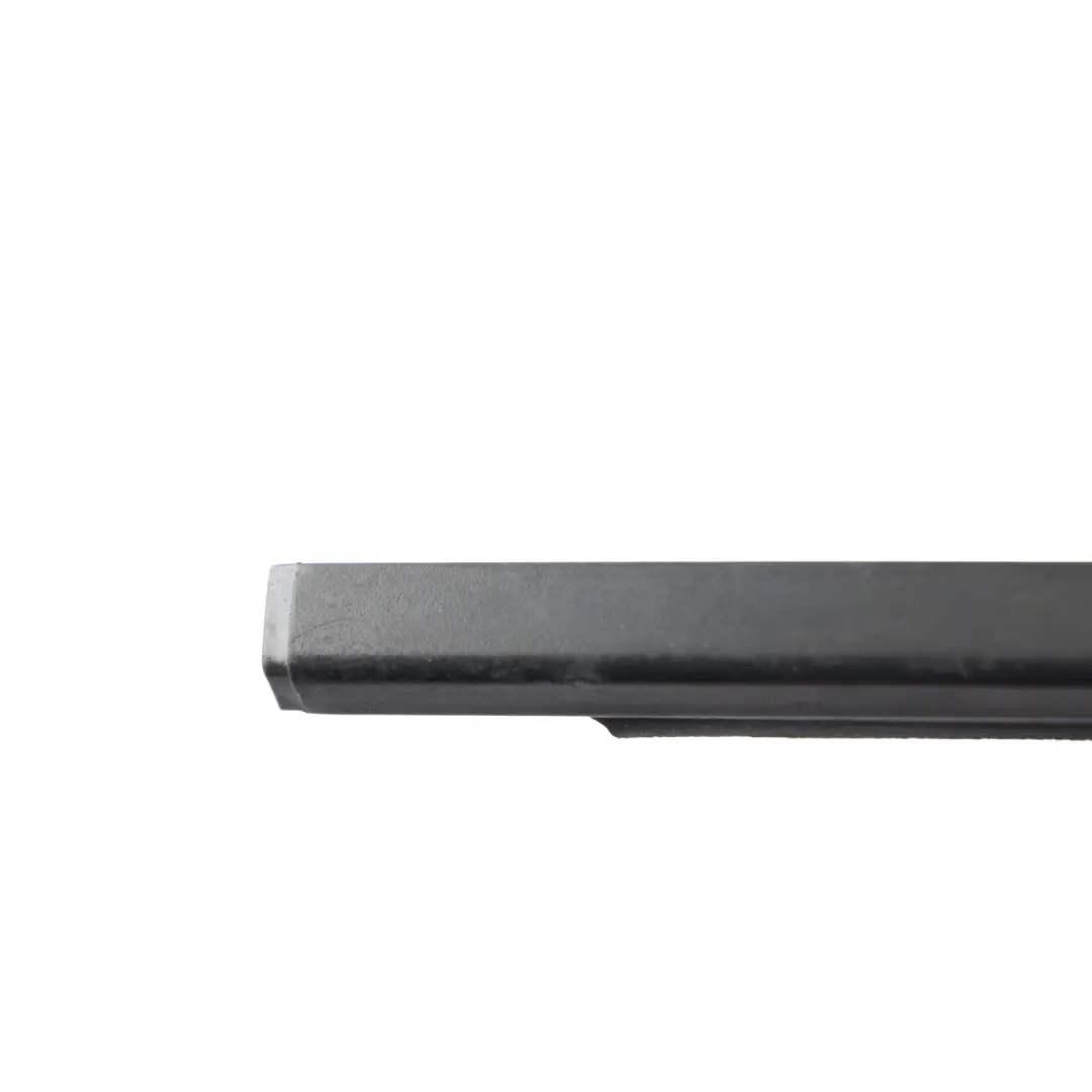 Door Window Seal Moulding Outer Left N/S 3H42-24692-BC to Range Rover L322 Rear with Part number CGE500530 Range Rover L322 Rear Door Window Seal Moulding Outer Left N/S 3H42-24692-BC - SKU CGE500530 - Part number CGE500530