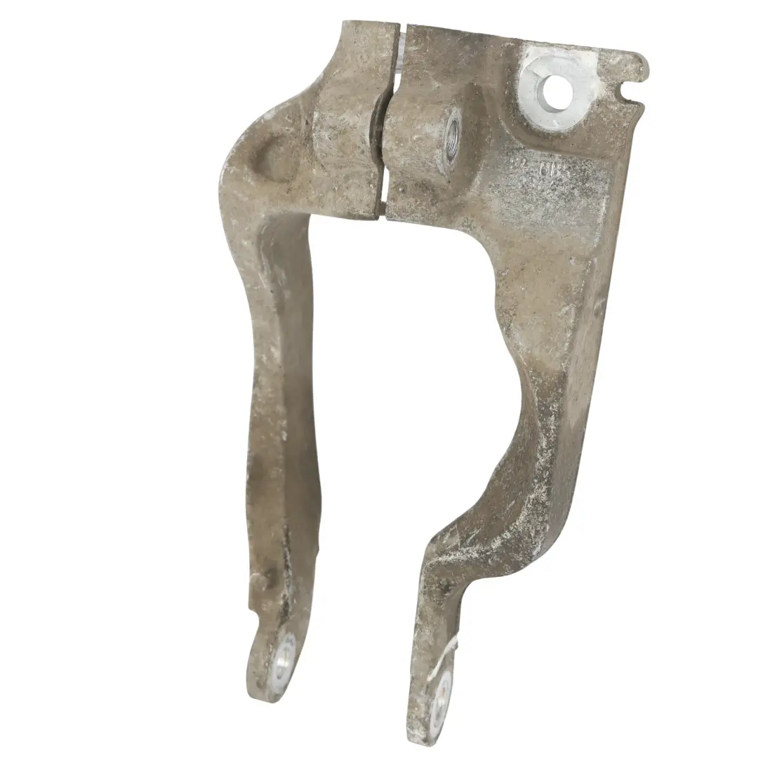 Shock Strut Bracket Front Right O/S to Land Rover L405 Discovery L462 with Part number CPLA-3462-AC Land Rover L405 Discovery L462 Shock Strut Bracket Front Right O/S - SKU CPLA-3462-AC - Part number CPLA-3462-AC