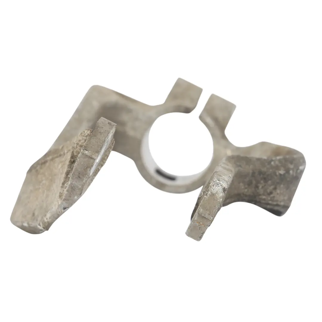 Shock Strut Bracket Front Right O/S to Land Rover L405 Discovery L462 with Part number CPLA-3462-AC Land Rover L405 Discovery L462 Shock Strut Bracket Front Right O/S - SKU CPLA-3462-AC - Part number CPLA-3462-AC