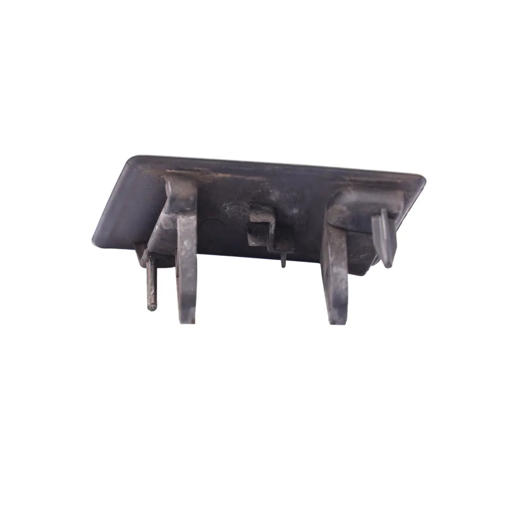Tapa Lavafaros Delantera Derecha Gris Stratus 2127 para Jaguar XF X250 con número de pieza CX23-13L018 Jaguar XF X250 Tapa Lavafaros Delantera Derecha Gris Stratus 2127 - SKU CX23-13L018-STGR - Número de pieza CX23-13L018