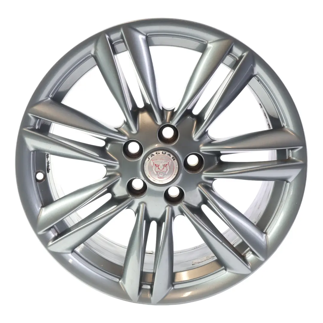 Cerchio in Lega Argento 17" 7.5J ET:49 per Jaguar XF X250 con numero di parte CX23-DB Jaguar XF X250 Cerchio in Lega Argento 17" 7.5J ET:49 - SKU CX23-DB-1 - Numero di parte CX23-DB