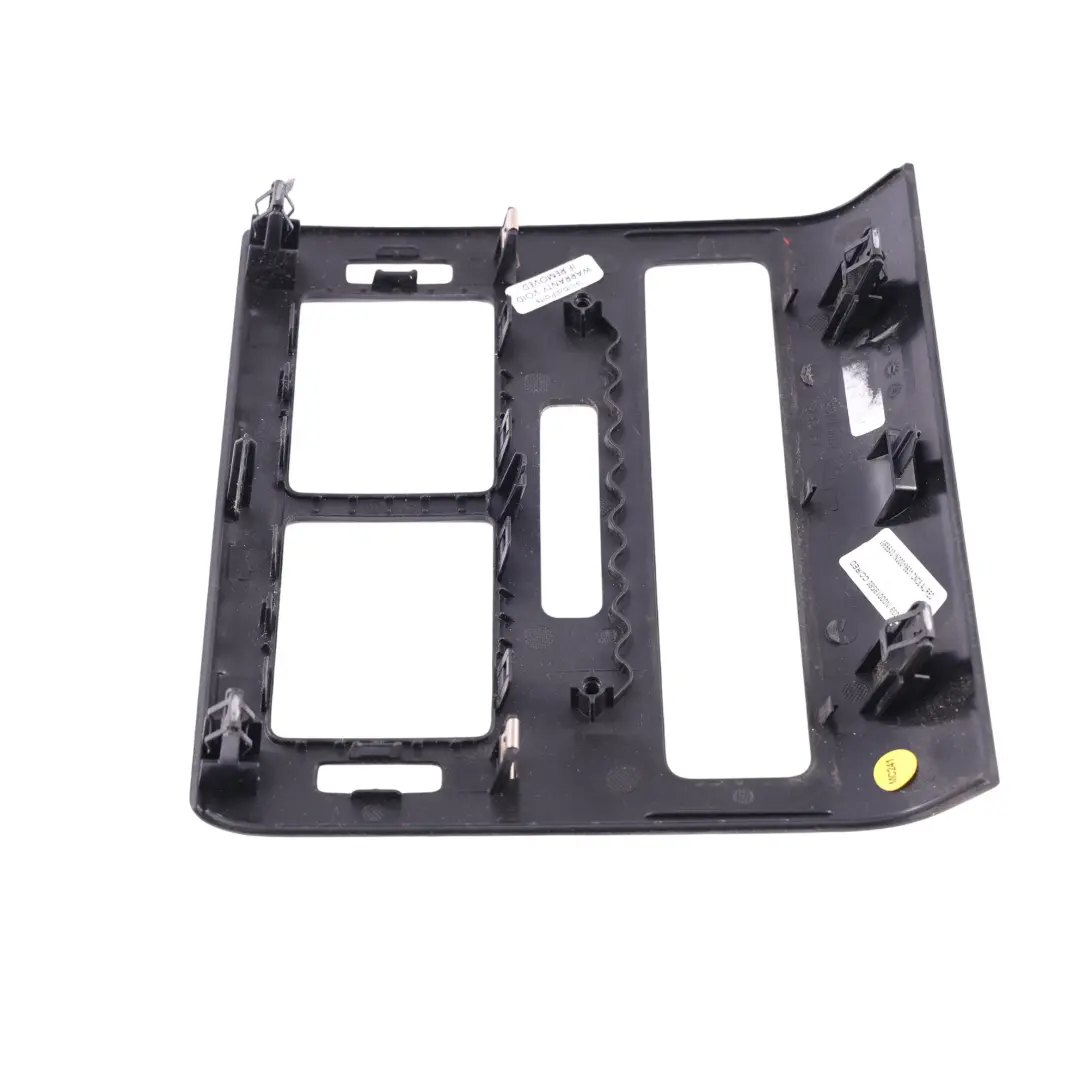 Moldura Rejillas Aire Trasera Aluminio para Range Rover Sport L494 con número de pieza DK62-044E15-EB Range Rover Sport L494 Moldura Rejillas Aire Trasera Aluminio - SKU DK62-044E15-EB-1 - Número de pieza DK62-044E15-EB