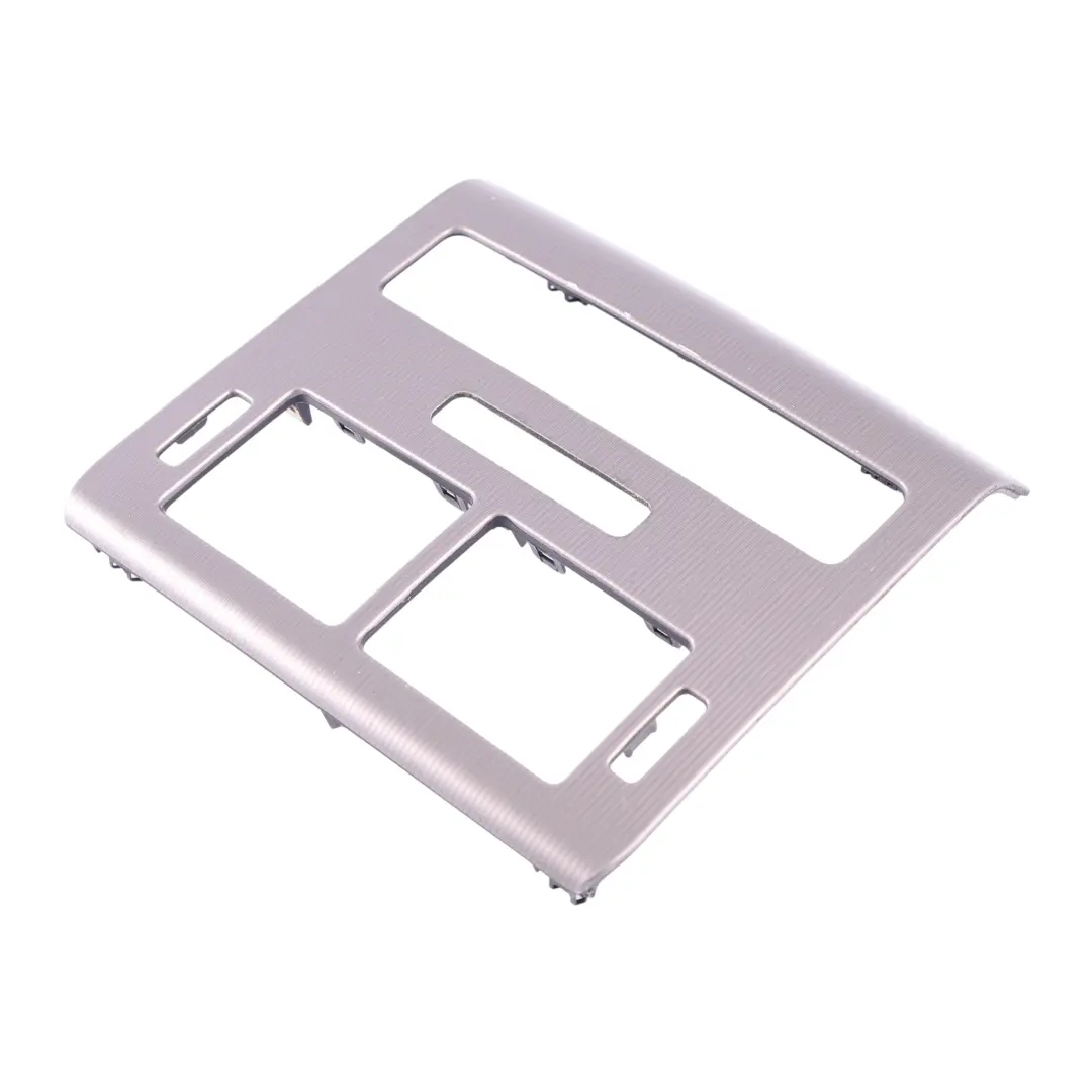 Luftausströmer Blende Hinten Aluminium für Range Rover Sport L494 mit Teilenummer DK62-044E15-EB Range Rover Sport L494 Luftausströmer Blende Hinten Aluminium - SKU DK62-044E15-EB-1 - Teilenummer DK62-044E15-EB