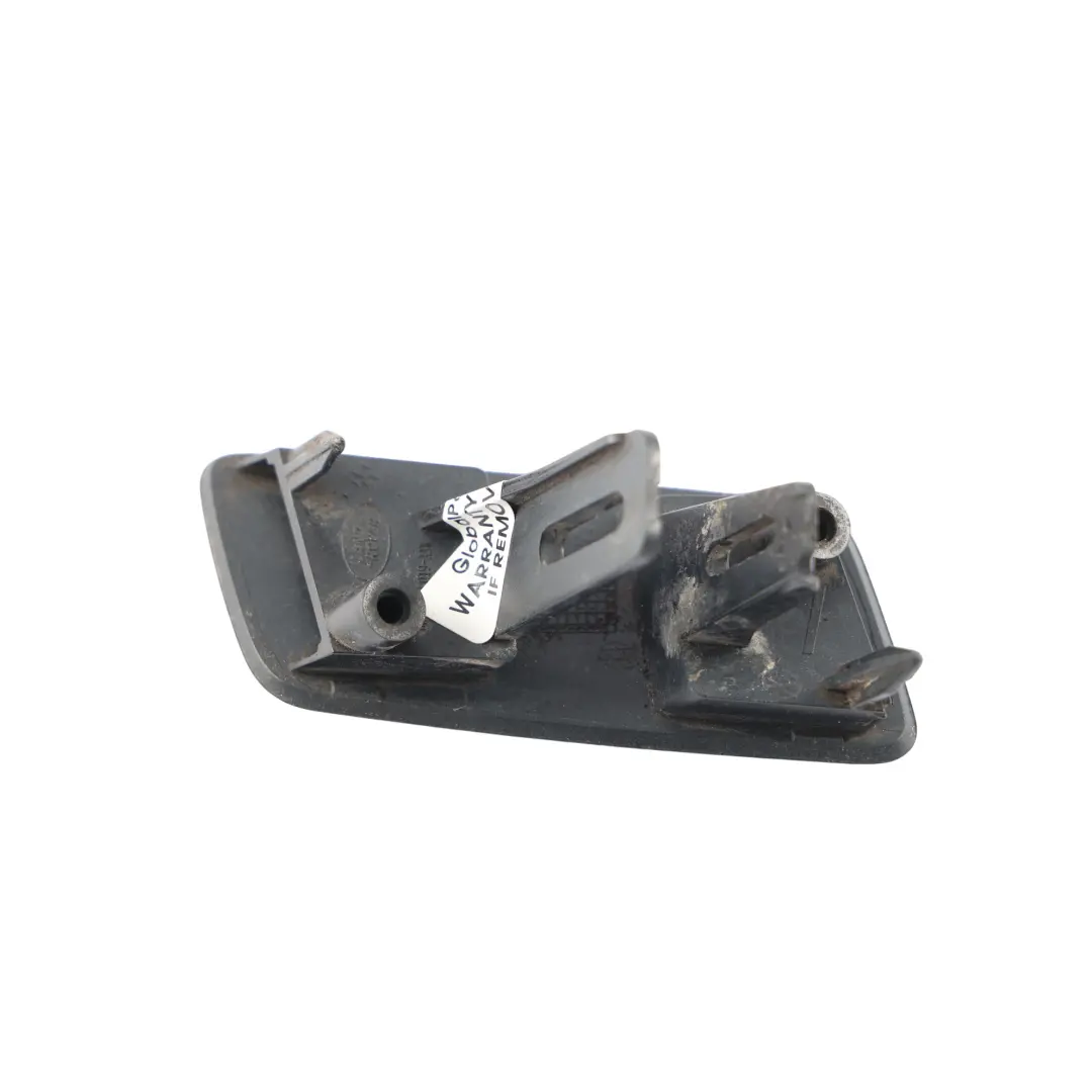 Tappo Ugello Lavafari Paraurti Anteriore Sinistro per Land Rover con numero di parte LR045045 Land Rover Tappo Ugello Lavafari Paraurti Anteriore Sinistro - SKU LR045045-SAB - Numero di parte LR045045