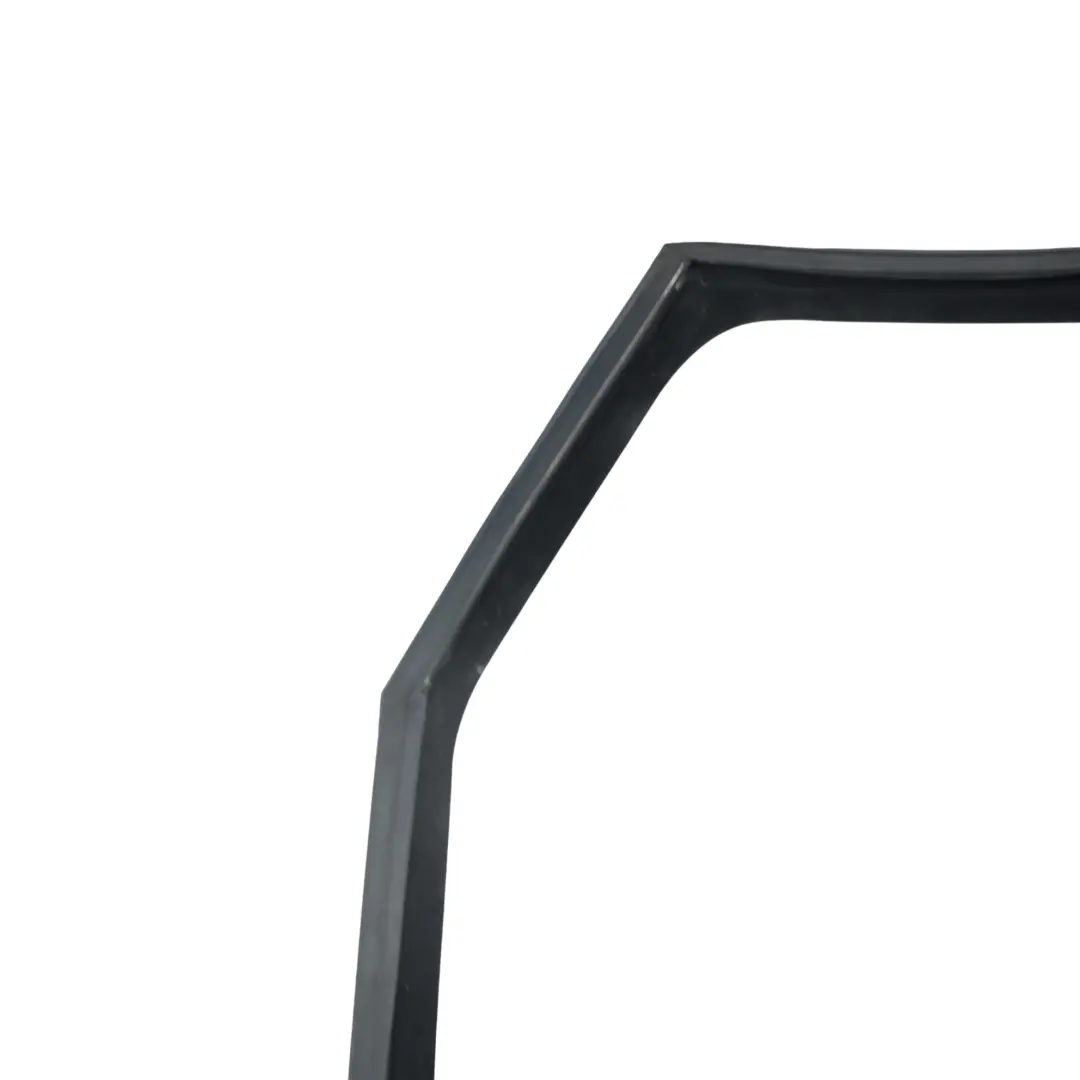 Side Door Window Rubber Seal Right O/S to Range Rover Sport L494 Rear with Part number DK62-25766-A Range Rover Sport L494 Rear Side Door Window Rubber Seal Right O/S - SKU DK62-25766-A - Part number DK62-25766-A
