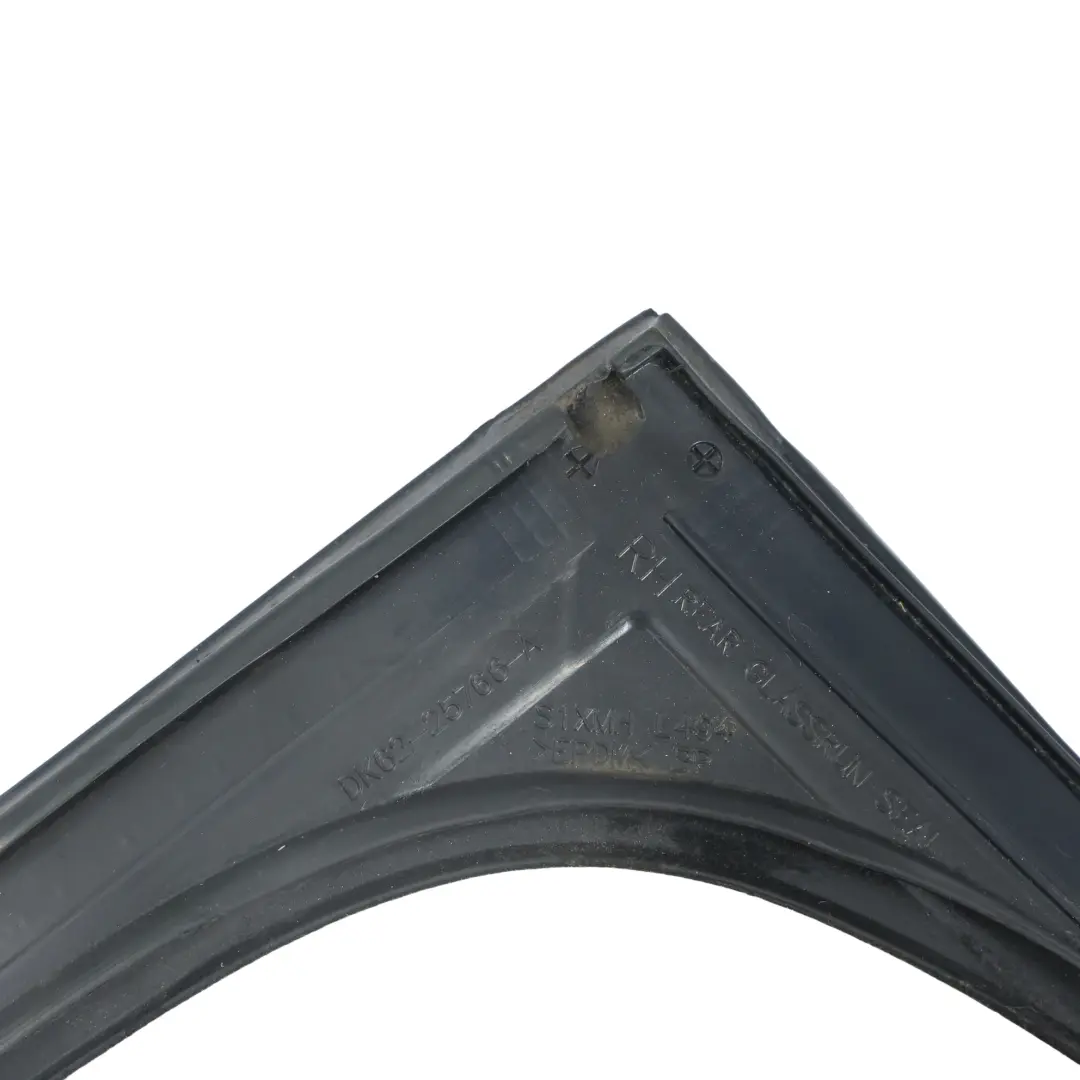 Side Door Window Rubber Seal Right O/S to Range Rover Sport L494 Rear with Part number DK62-25766-A Range Rover Sport L494 Rear Side Door Window Rubber Seal Right O/S - SKU DK62-25766-A - Part number DK62-25766-A