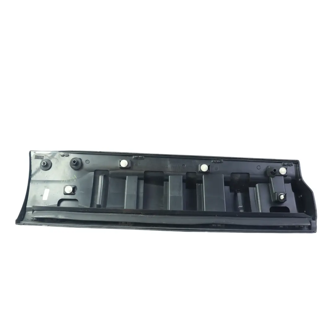 Range Rover L494 Moldura Inferior Puerta Trasera Izquierda Negro Mariana 860 - SKU DK62-274A49-MAR - Número de pieza DK62-274A49