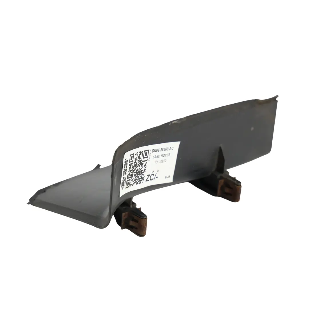 Range Rover L494 Osłona Bagażnika Panel Lampy Tylnej Prawy - SKU DK62-28660-AC - Numer Części DK62-28660-AC