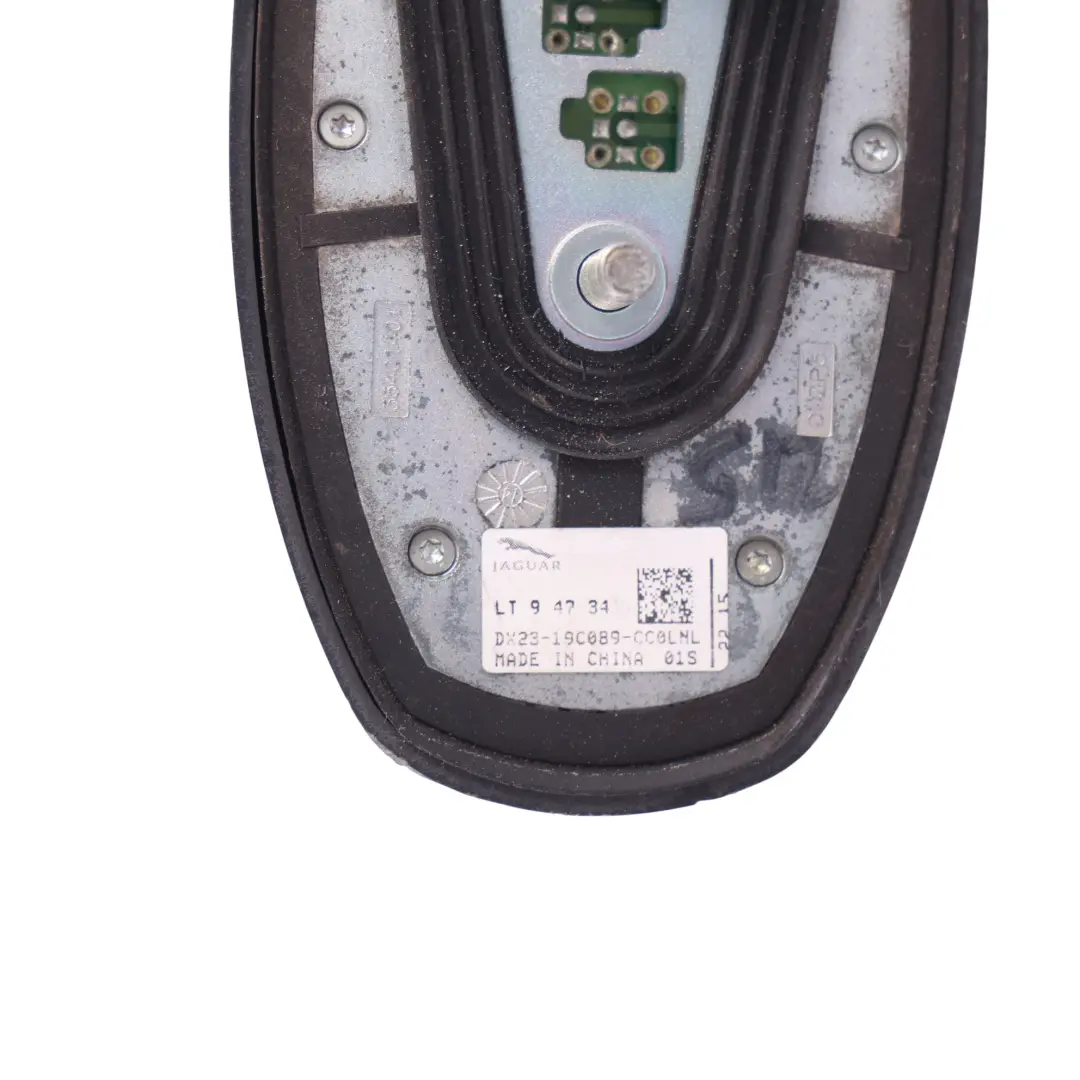 Antena Radio Aleta Tiburón Techo Gris Stratus 2127 para Jaguar XF X250 con número de pieza DX23-19C089 Jaguar XF X250 Antena Radio Aleta Tiburón Techo Gris Stratus 2127 - SKU DX23-19C089-STGR - Número de pieza DX23-19C089
