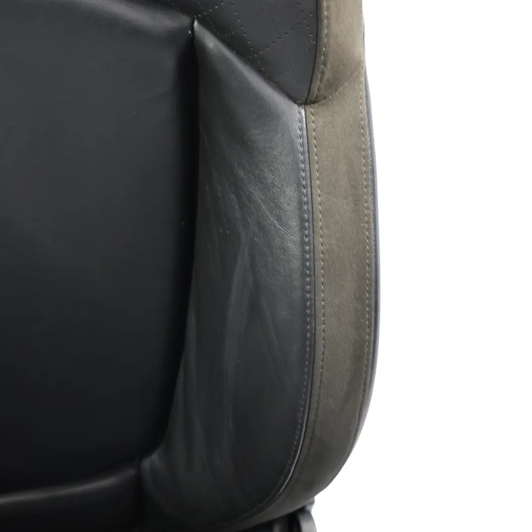 Komplet Foteli Skórzanych Cross Punch Carbon Czarne Grzane do Mini F56 o numerze F56-SPORT-CARBONBLACK-LEATHER Mini F56 Komplet Foteli Skórzanych Cross Punch Carbon Czarne Grzane - SKU F56-SPORT-CARBONBLACK-LEATHER-SEATS - Numer Części F56-SPORT-CARBONBLACK-LEATHER