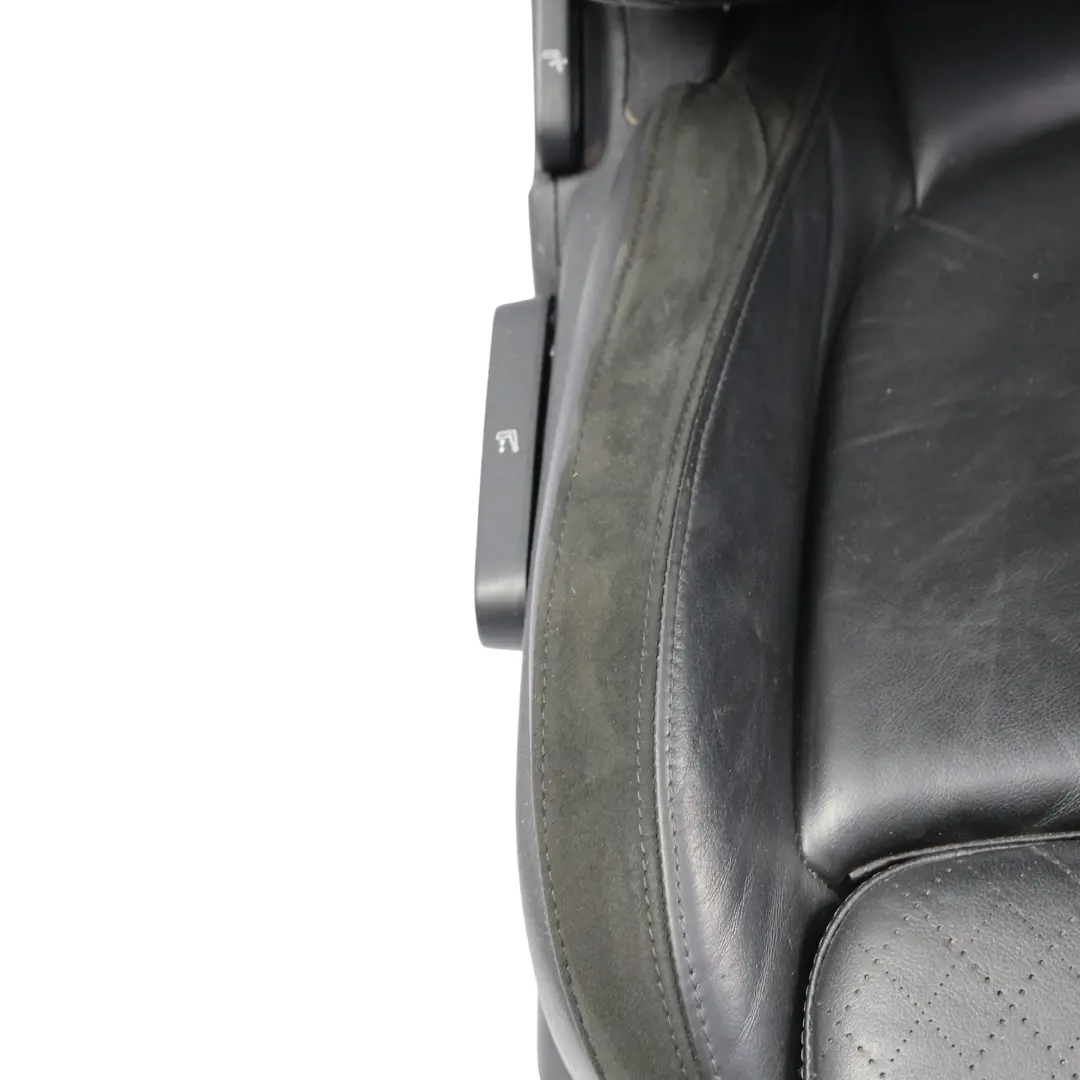 Asientos Deportivos Calefactables Cuero Cross Punch Carbono Negro Set para Mini F56 con número de pieza F56-SPORT-CARBONBLACK-LEATHER Mini F56 Asientos Deportivos Calefactables Cuero Cross Punch Carbono Negro Set - SKU F56-SPORT-CARBONBLACK-LEATHER-SEATS - Número de pieza F56-SPORT-CARBONBLACK-LEATHER