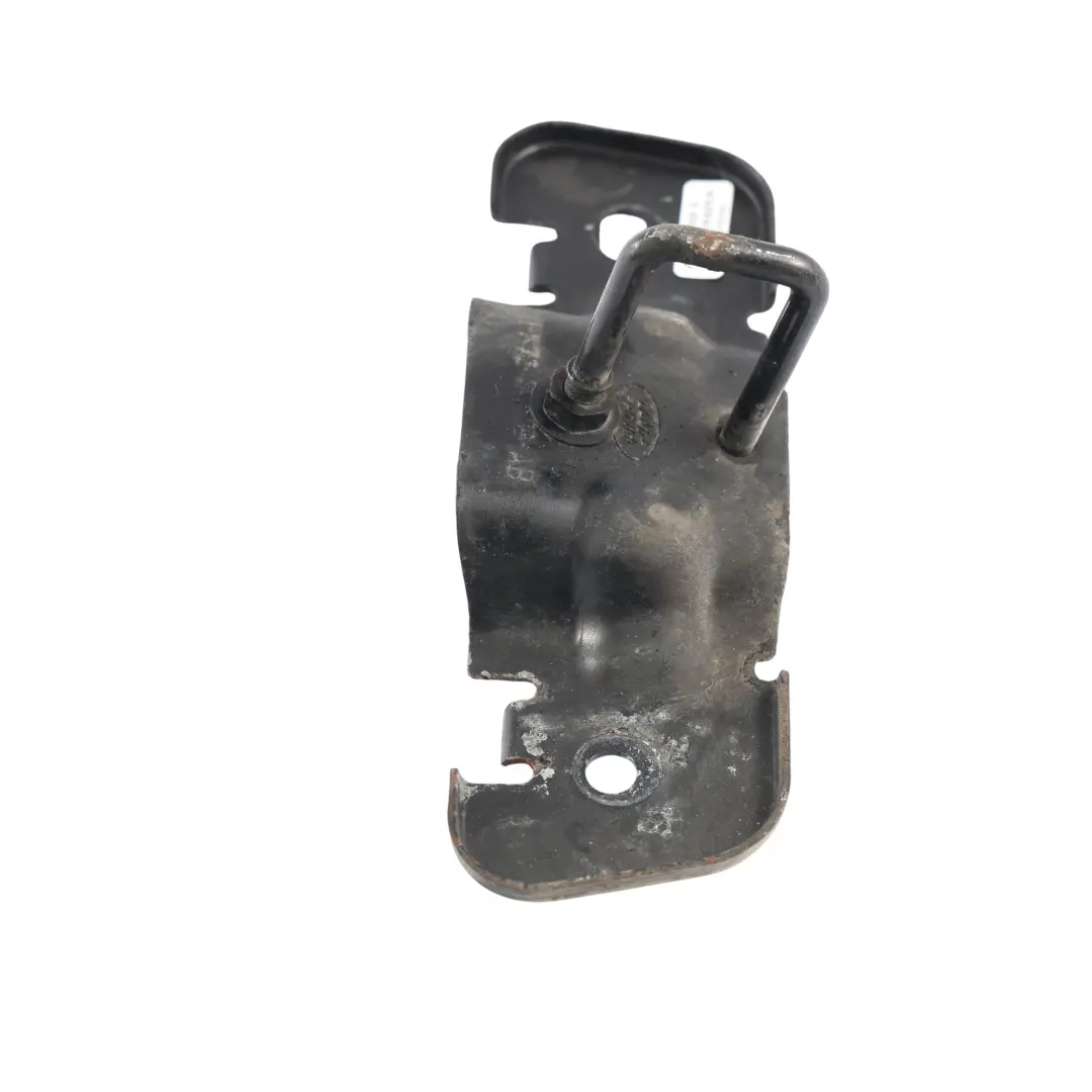 Piastra Chiusura Cofano Motore per Land Rover Discovery Sport L550 con numero di parte FK72-15K689-AB Land Rover Discovery Sport L550 Piastra Chiusura Cofano Motore - SKU FK72-15K689-AB - Numero di parte FK72-15K689-AB