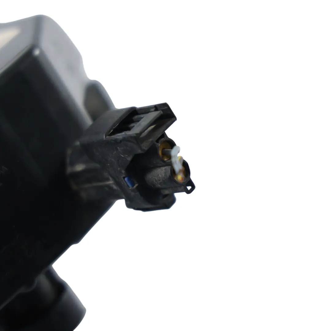 Halogen DRL Przedni Prawy do Land Rover Range Rover Evoque L538 o numerze GJ32-15200-AA Land Rover Range Rover Evoque L538 Halogen DRL Przedni Prawy - SKU GJ32-15200-AA - Numer Części GJ32-15200-AA
